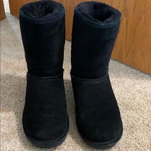 Bearpaw black boots
